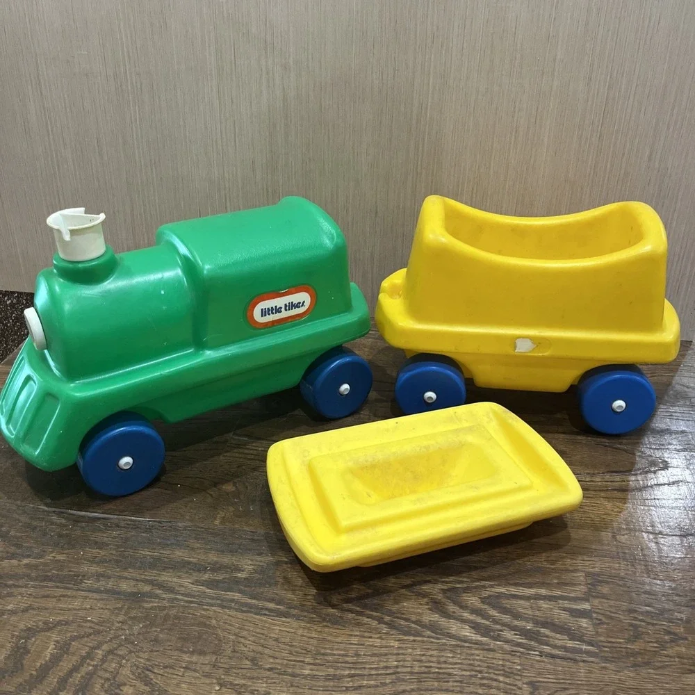 Vintage Little Tikes Ride On Chugga Choo Choo Train Engine/Caboose Toddler READ